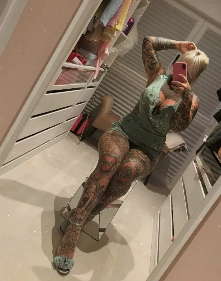 Anja, 36