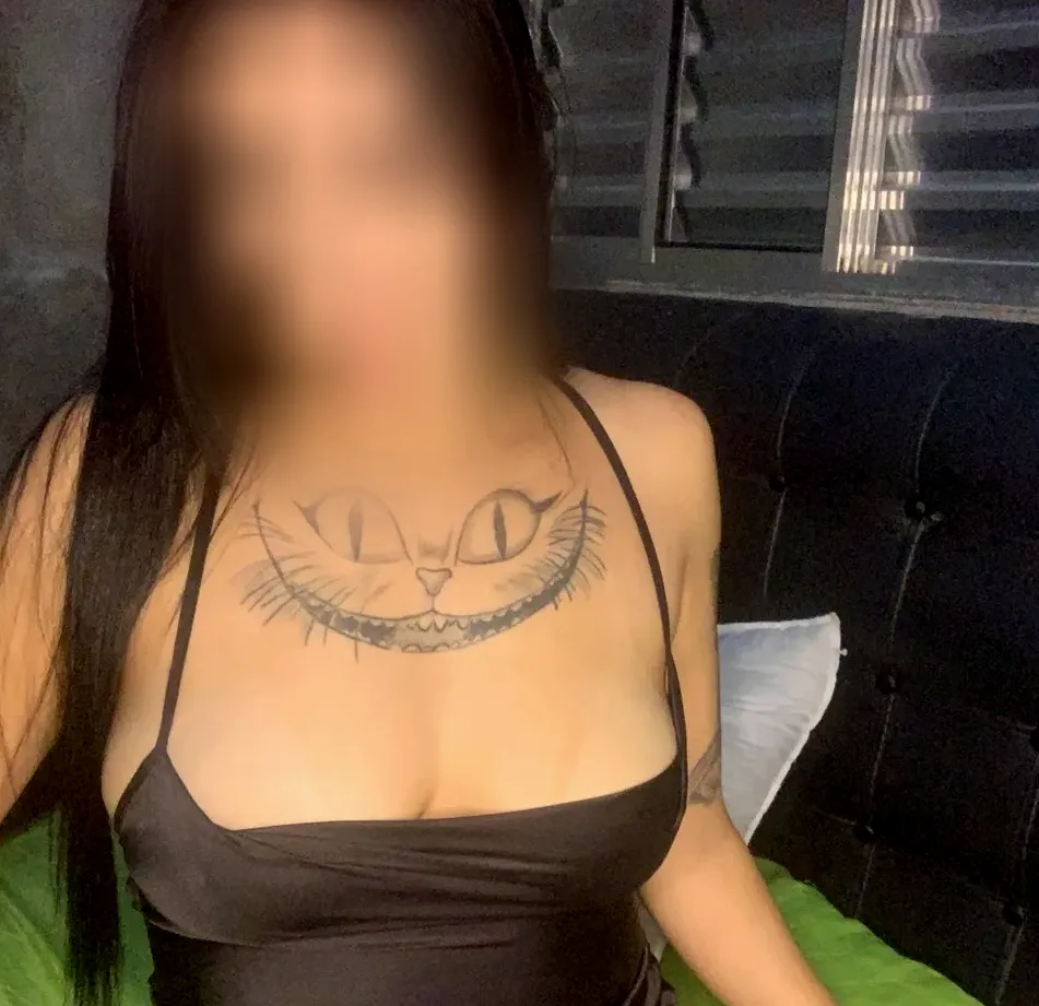 Celina, 27