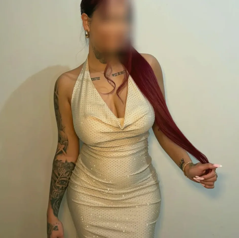 Emilia, 22