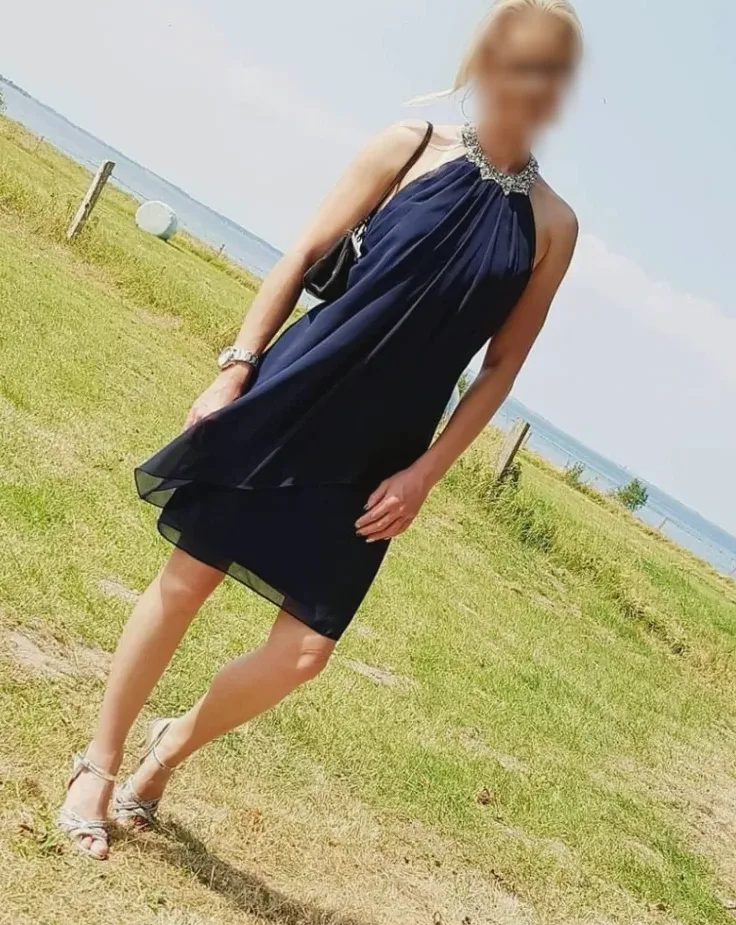 Juliane, 36