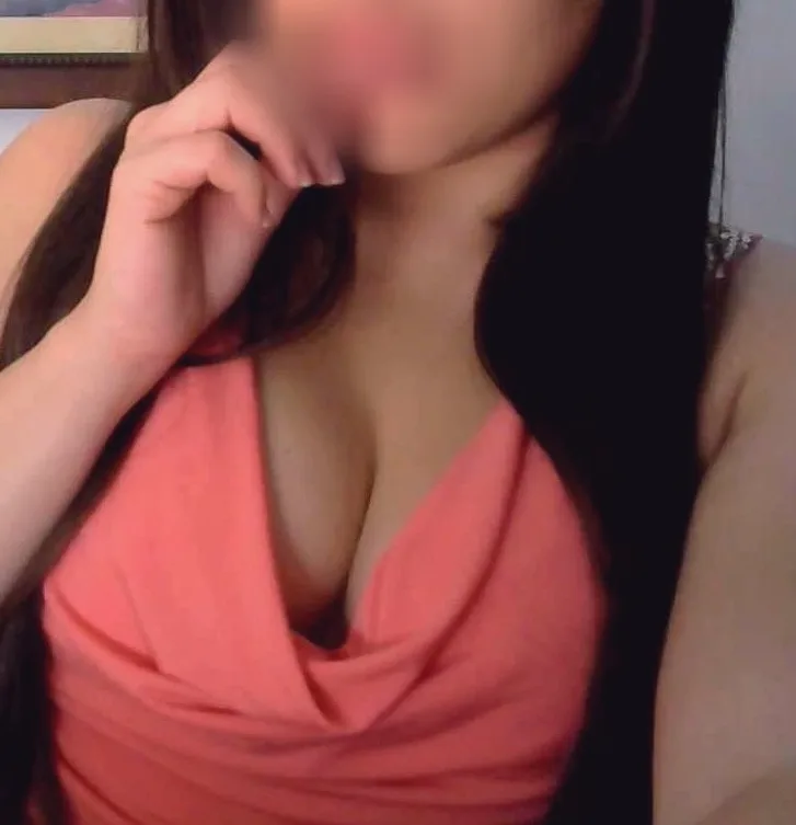 Nadja, 32