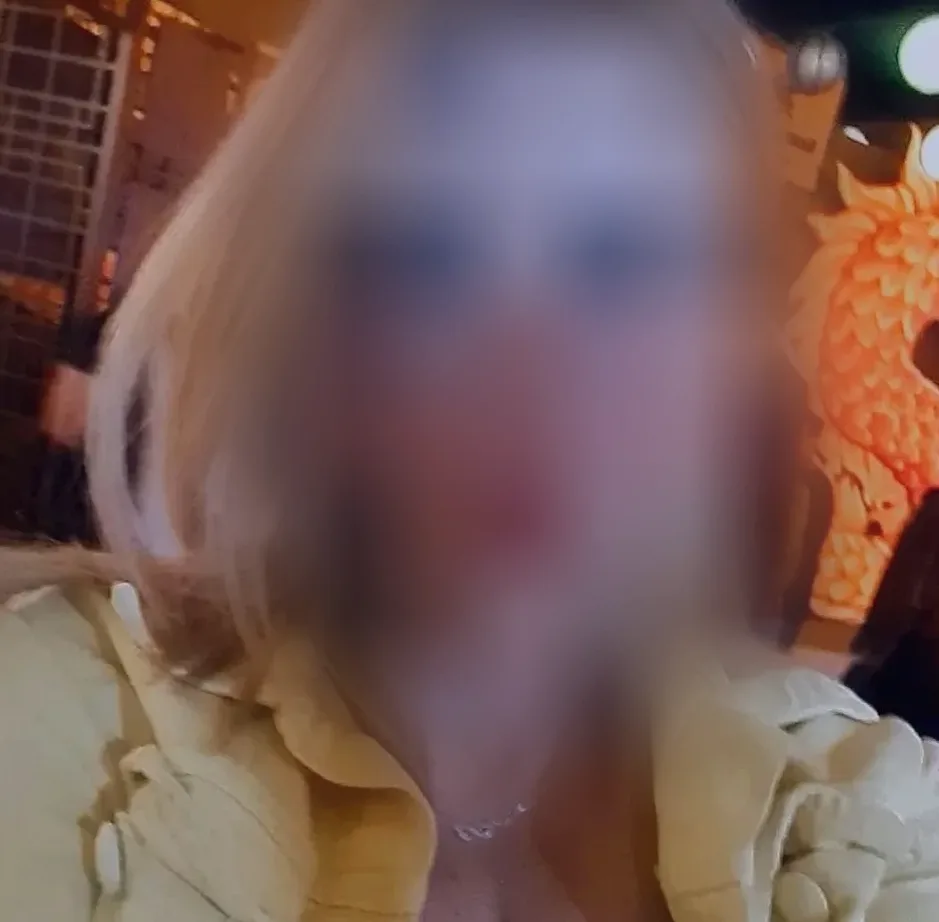 Nina, 35