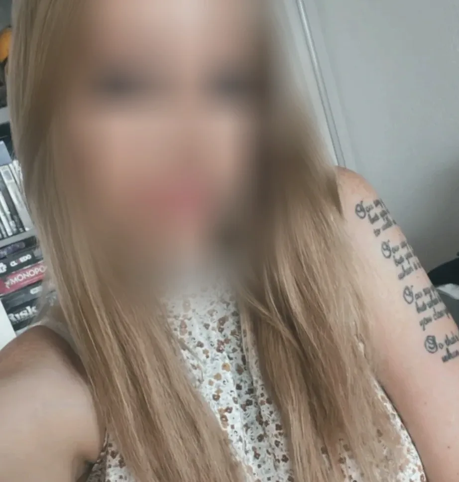 Stefanie, 30